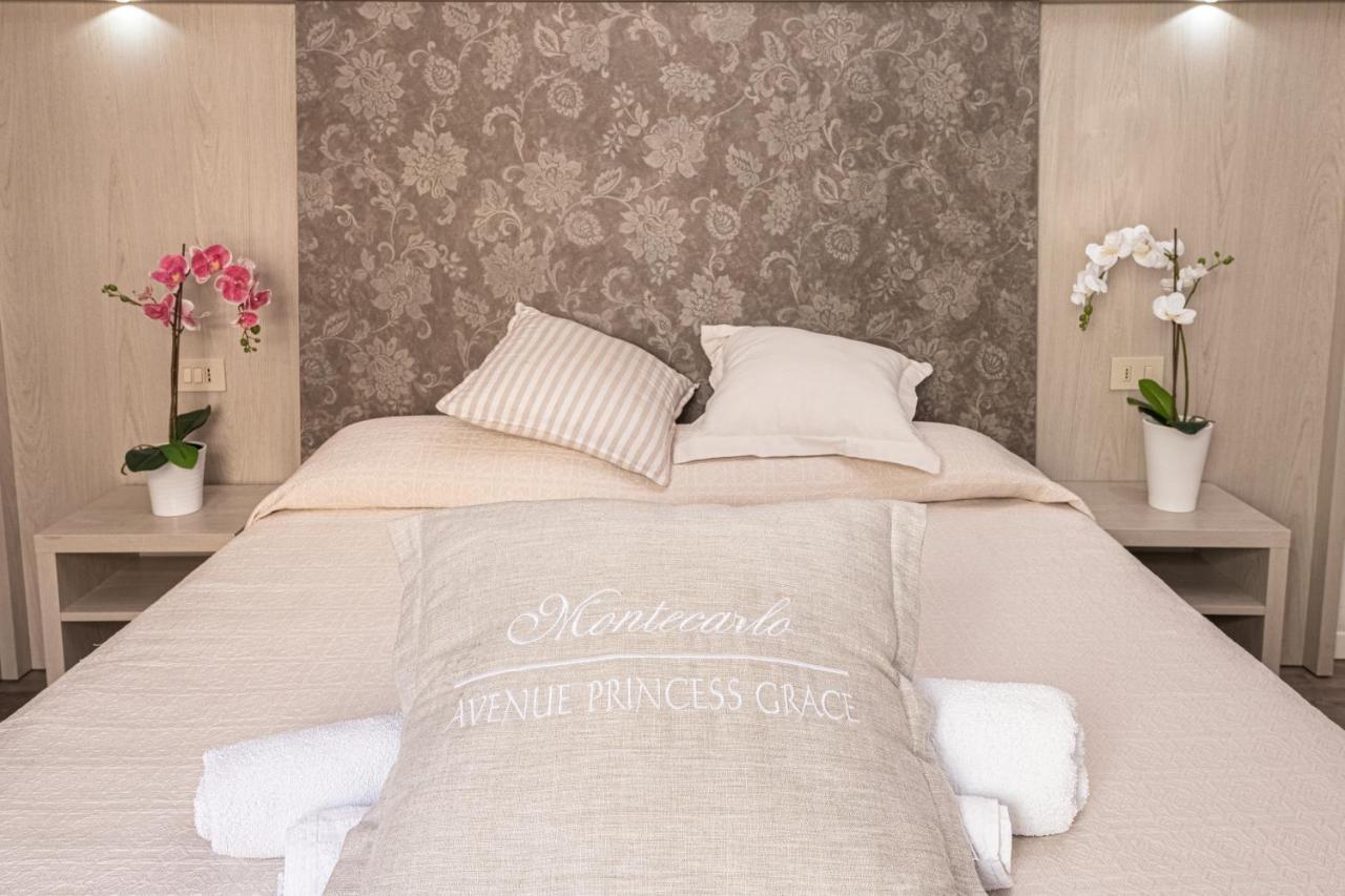 Design Hotel Astra B&B Misano Adriatico Luaran gambar