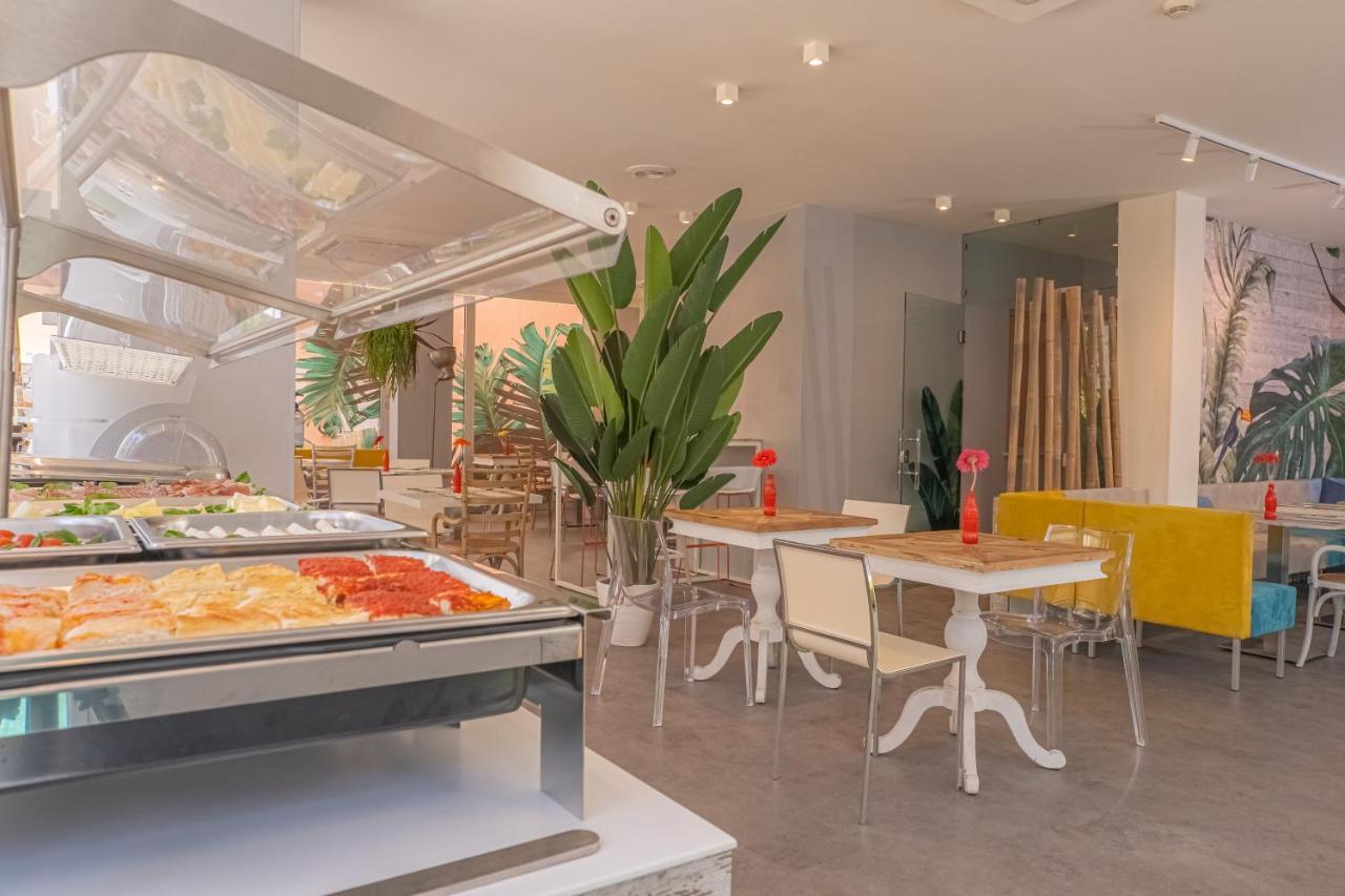 Design Hotel Astra B&B Misano Adriatico Luaran gambar