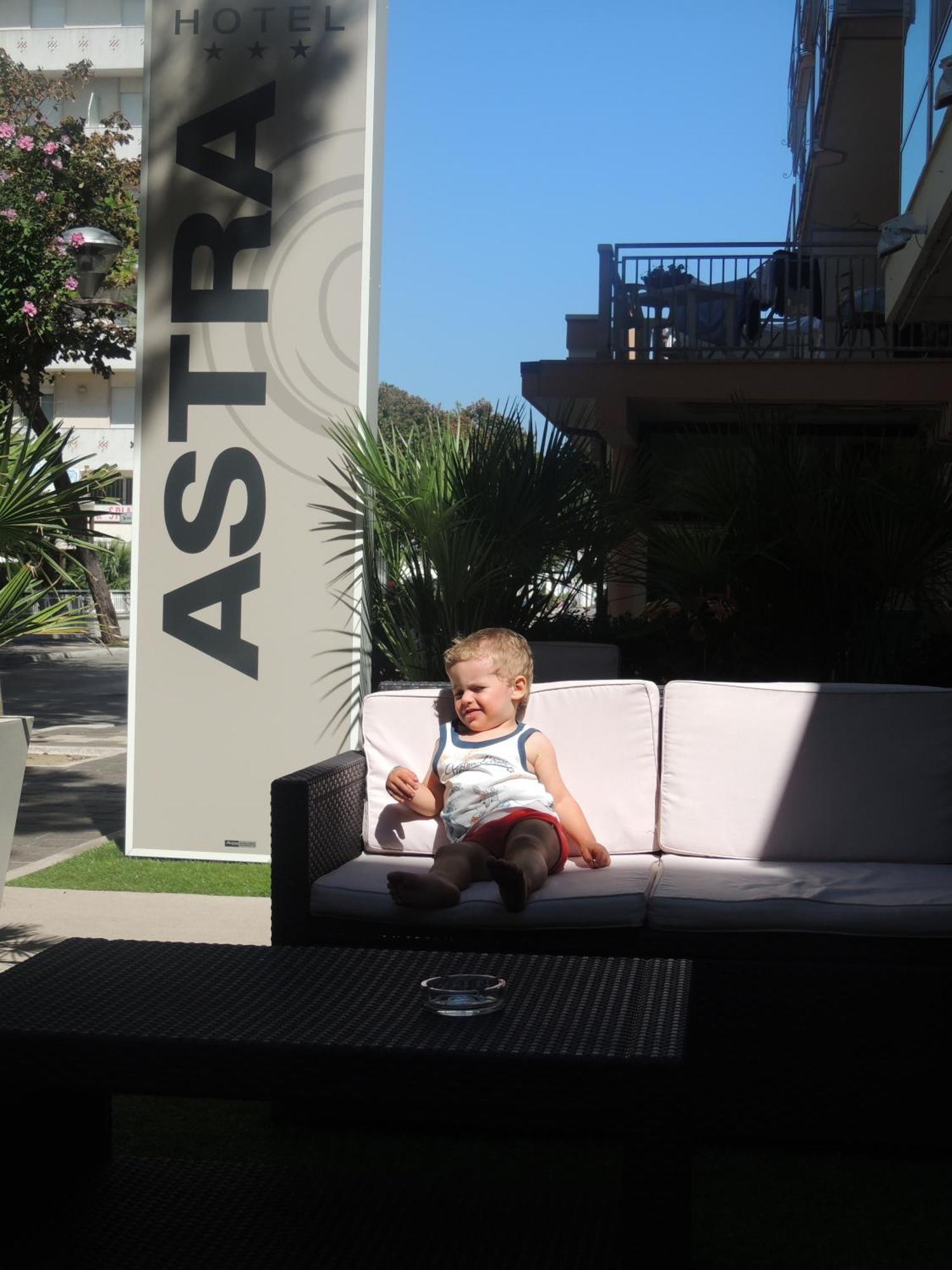 Design Hotel Astra B&B Misano Adriatico Luaran gambar